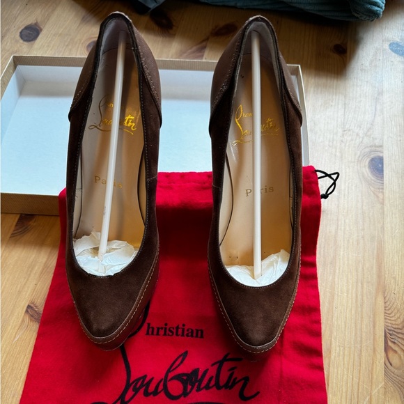 Louboutin Defil Pump - Picture 2 of 7